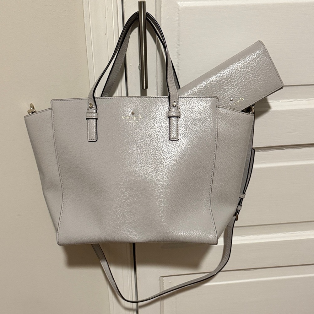 Kate Spade Light Gray Tote Bag & Wallet Set